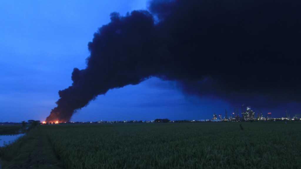 2 dari 4 Tangki Terbakar di Kilang Balongan Berhasil Dipadamkan