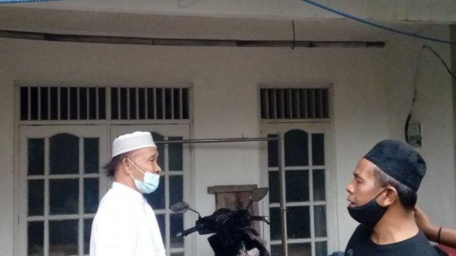 Ayah Zakiah Aini Akhirnya Keluar Rumah dan Ucapkan Kalimat Ini Tanpa Menjawab Pertanyaan Wartawan