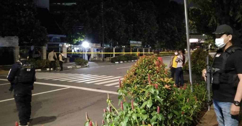 Tim Gegana dan Inafis Diturunkan Cek Majalah Mencurigakan di Depan GPIB Effatha