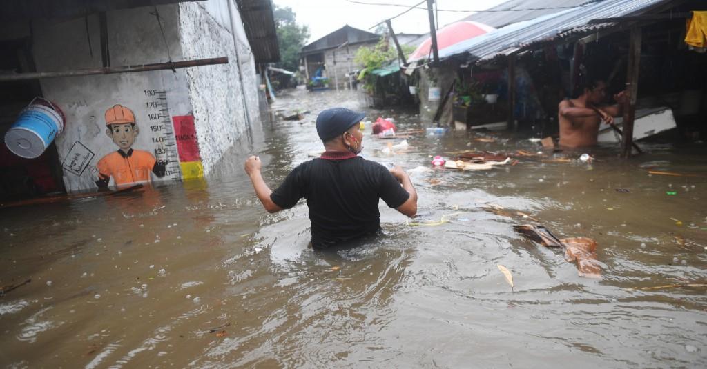 BNPB Laporkan Banjir di Pasuruan Mulai Surut Tapi Ribuan Rumah Masih Terendam