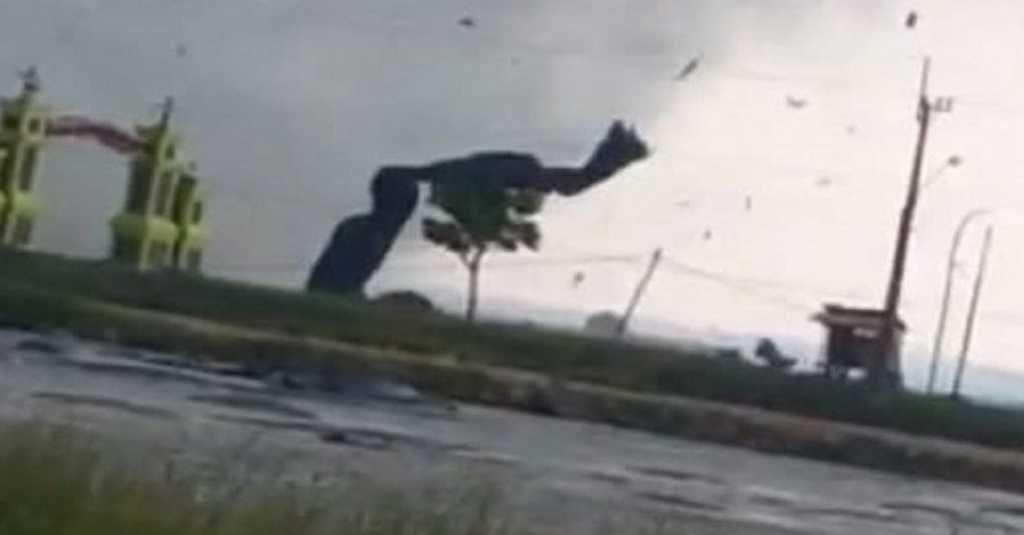 Angin Puting Beliun di Sumenep, Warga Histeris Teriakan 'La-Ilahalillah'