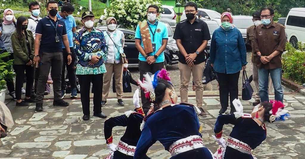 Menparekraf Dorong Komunitas Aktif Wujudkan Daerah Penyangga Pengembangan Borobudur
