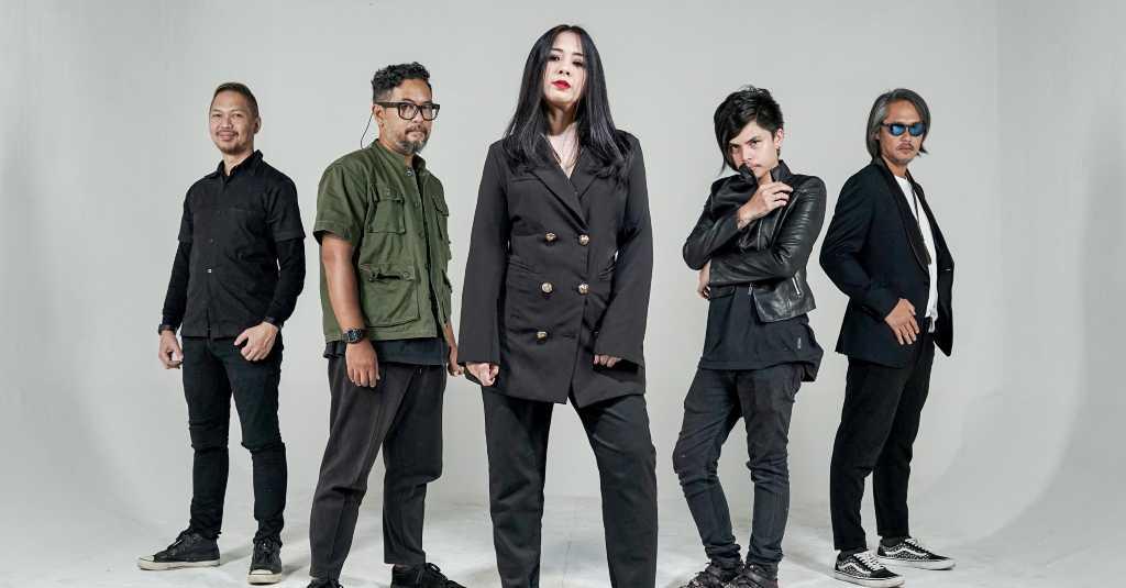 Aiu Hamil, Vokalis Cokelat Diambil Alih Astrid untuk Sementara