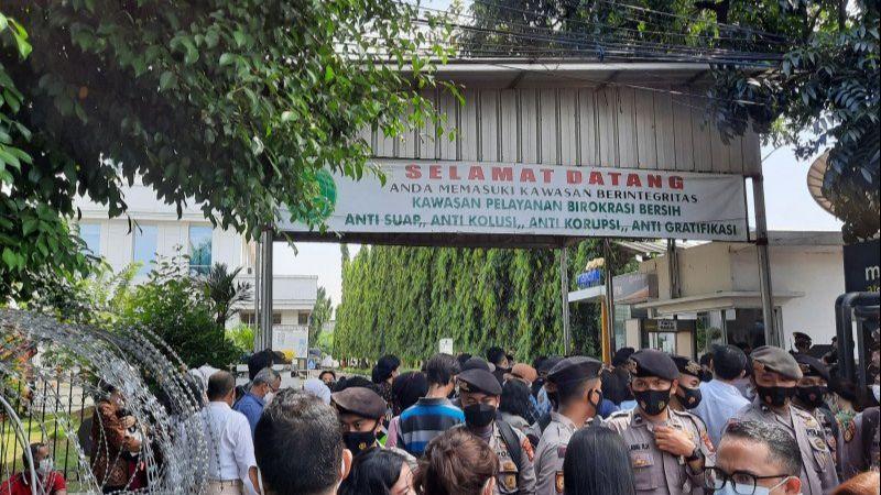 Gara-gara sidang Sidang Habib Rizieq, Pengunjung PN Jaktim Tertahan