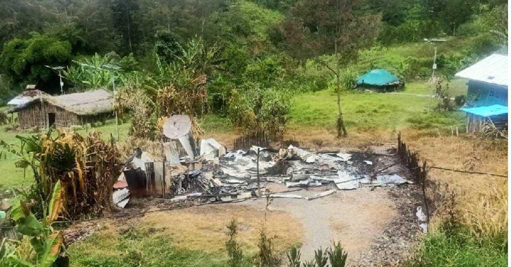 KKB Terus Berulah! Rumah Kepala Suku dan Guru di Beoga Papua Dibakar Habis