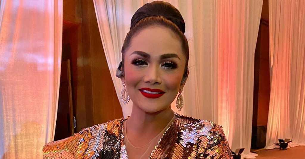 Krisdayanti Gandeng Shandy Sondoro Rilis Single Duet 'Hanya Memuji'