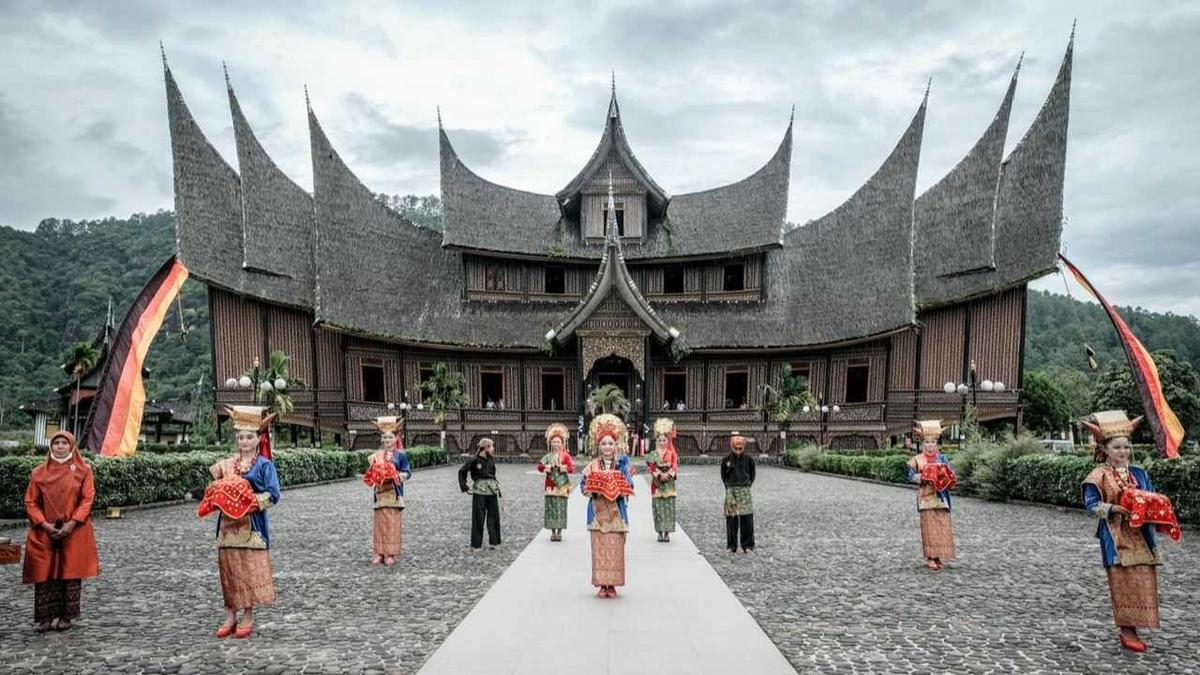 Menparekraf Dukung Tanah Datar Sumbar Kembangkan Destinasi Wisata Ikonik