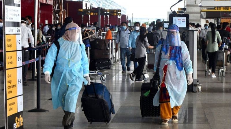 Mohon Maaf, untuk Sementara WN India Dilarang Masuk Indonesia
