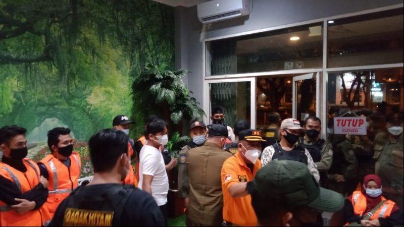Razia Penginapan di Bulan Ramadhan, Petugas Amankan 5 Pasangan Mesum Termasuk WN Afghanistan