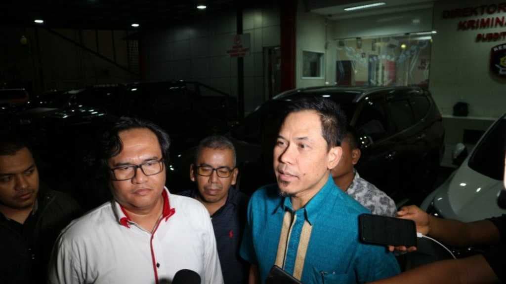 Munarman Dibawa ke Polda Metro, Penggeledahan Dilakukan Densus 88 di Petamburan