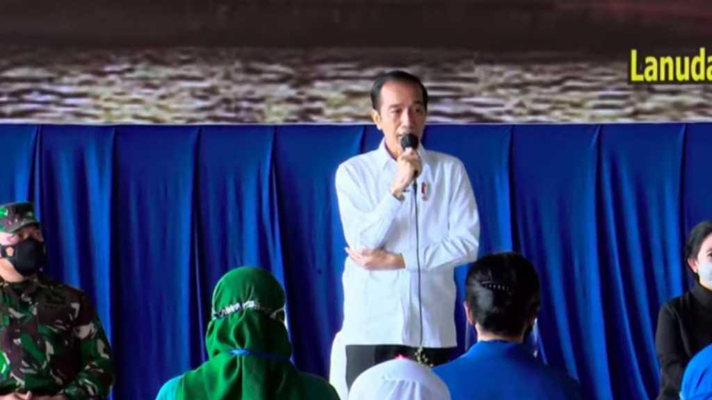 Bertemu Keluarga Awak KRI Nanggala-402, Presiden Jokowi Janji akan Bangunkan Rumah