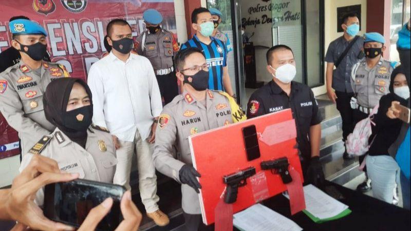 Penodong Senjata ke Kurir Kesal 3 Kali Pesan Selalu Sandal Cokelat yang Datang, Padahal Dia Sendiri yang Pilih Warna