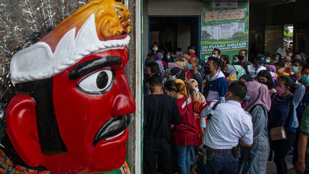 Buntut Pengunjung Membludak, KRL Tidak Berhenti di Stasiun Tanah Abang Mulai Sore Ini