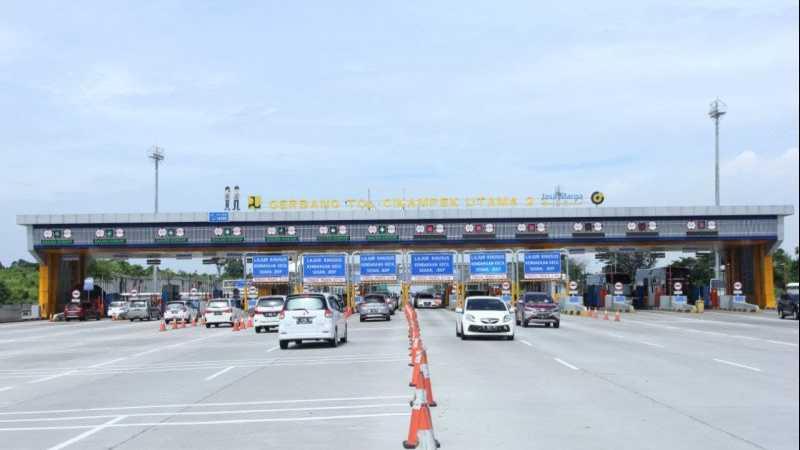 Hari Pertama Pelarangan Mudik, Begini Laporan Arus Lalu Lintas Tol Cikampek