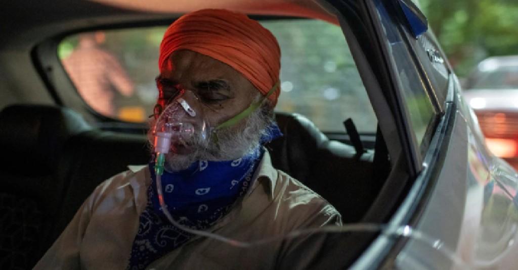 Indonesia Kirim Bantuan 3.400 Tabung Oksigen ke India