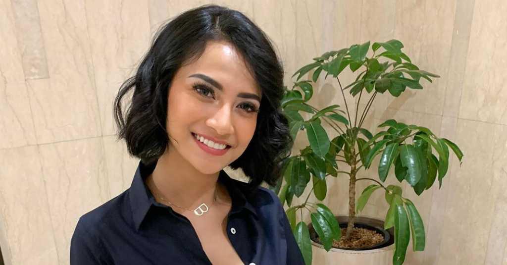 Vanessa Angel Rayakan Lebaran dengan Berbagi Mukena di Rutan Pondok Bambu