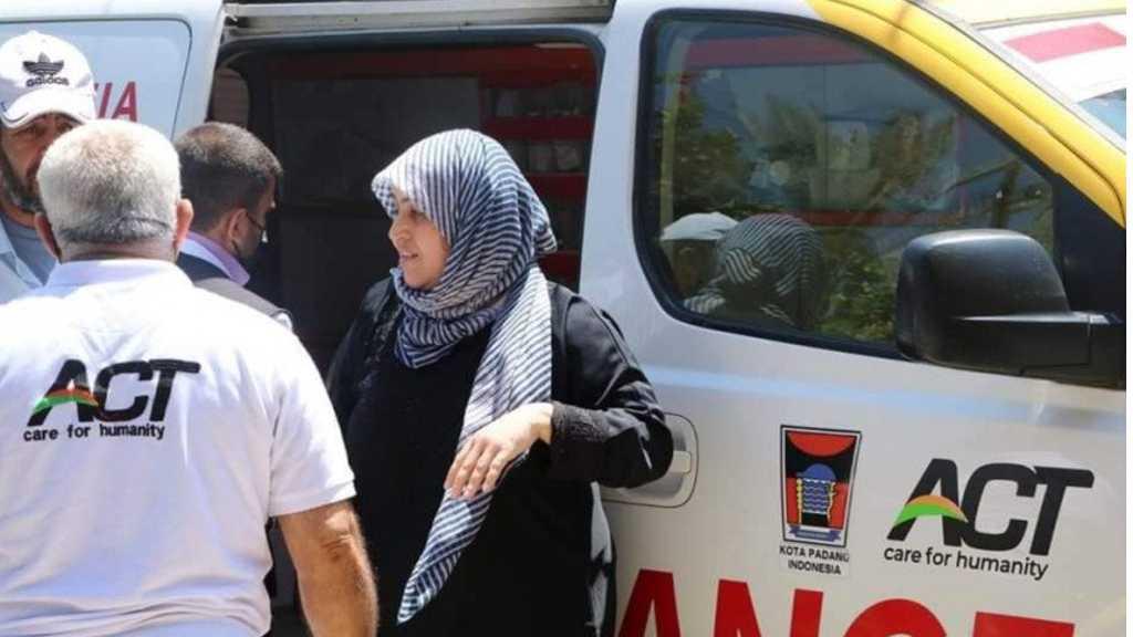 Viral Ambulans Bantuan Warga Padang Dipakai Evakuasi Korban di Palestina