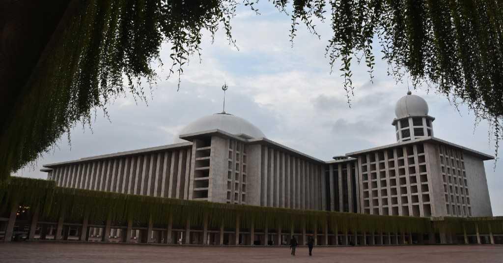 Viral Video Paduan Suara di Masjid Istiqlal, Wagub Riza Klarifikasi Minta Maaf
