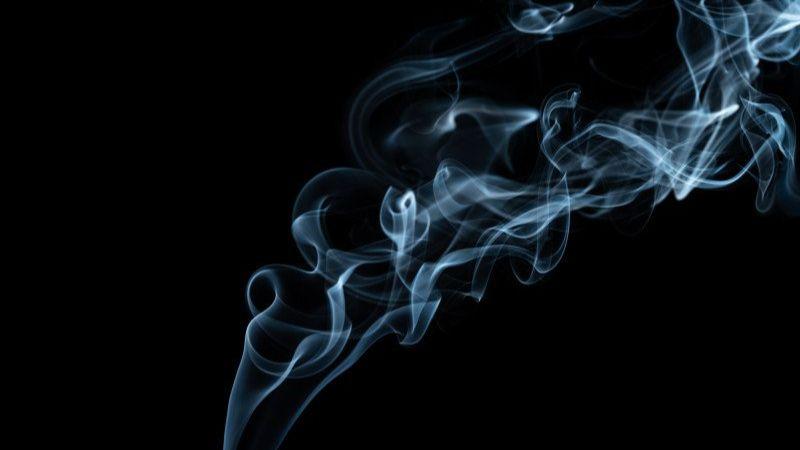 Benarkah Rokok Elektronik Lebih 'Aman' dari Konvensional?