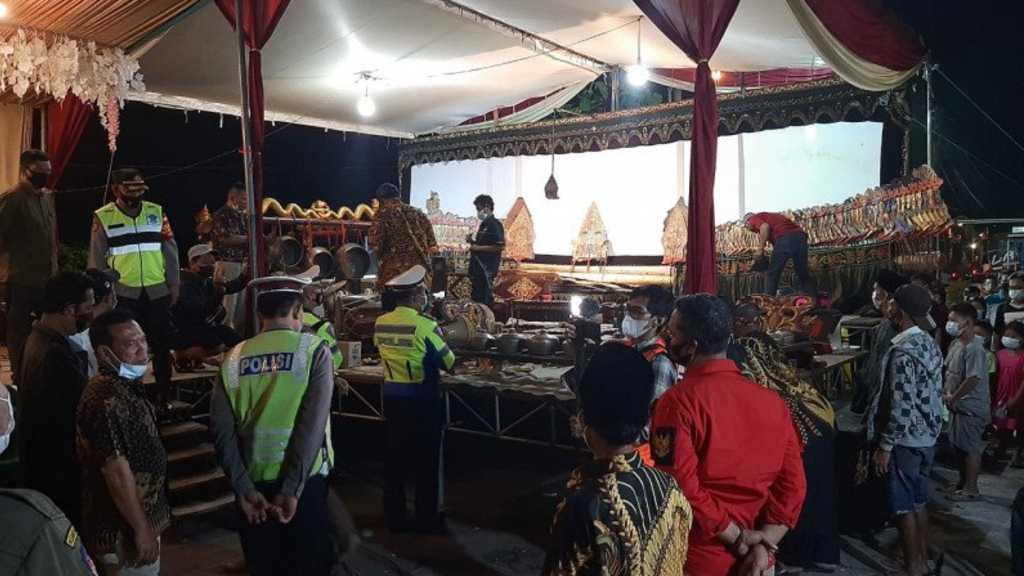 Satgas Bubarkan Hajatan di Rumah Kades Sidokepung, Langgar Prokes dan Tak Ada Izin