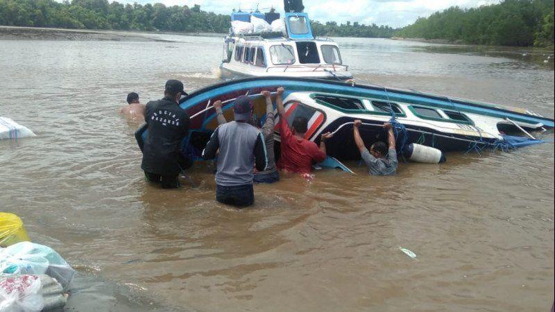 Gelombang Tinggi Sebabkan Speedboat Terbalik, 30 Orang Termasuk 7 Anak Tercebur, 5 Ditemukan Meninggal