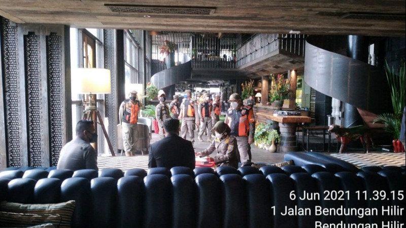 Undang DJ Asal Belanda dan Gelar Live Music Sebabkan Kerumunan, Kafe di Sudirman Ditutup