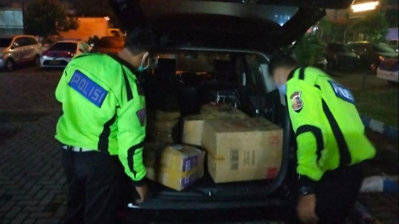 Kejar-kejaran Seperti Film Hollywood, Penyelundup Benur Tertangkap di Ruas Tol Tangerang-Merak