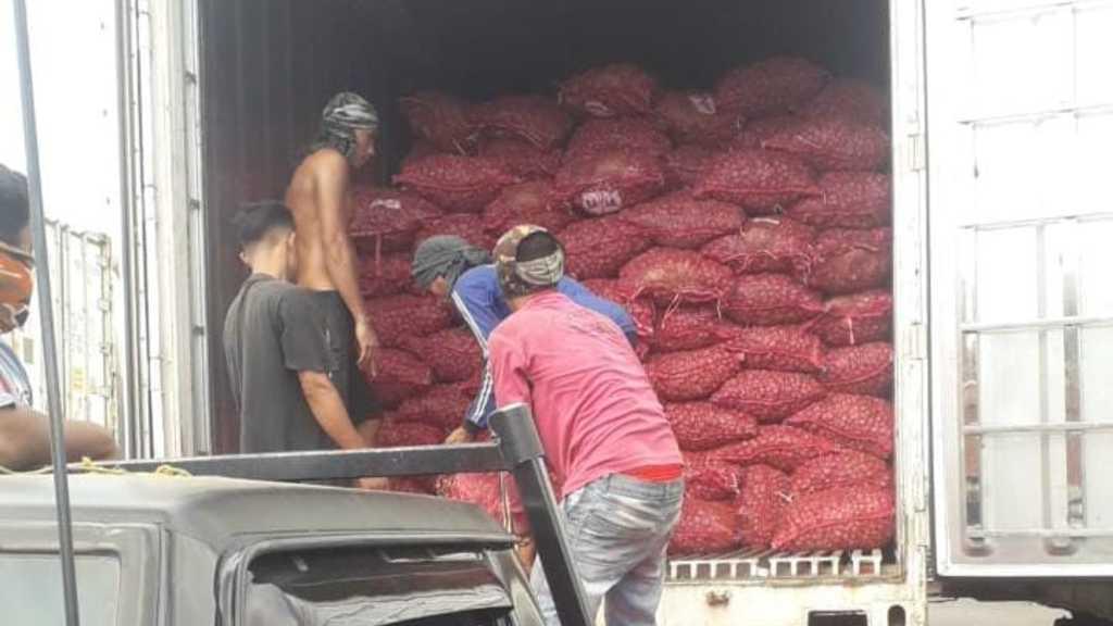 Stabilkan Pasokan, Kementan Subsidi Distribusi Bawang Merah ke Maluku dan Daging Ayam ke Kaltara