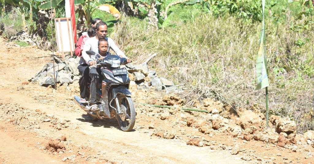 Akses Menuju Desa Makin Mudah, Kondisi Jalan Perlahan Mulus