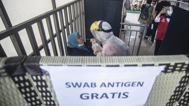 Dalam 3 Hari, Ditemukan 16 Orang Positif Covid-19 di Sejumlah Stasiun KRL