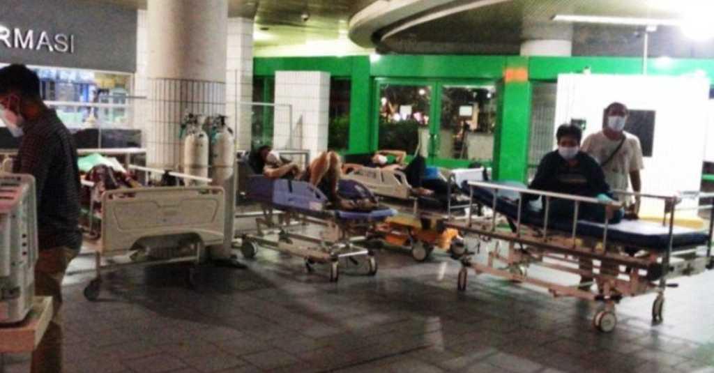 Sempat Terjadi Penumpukan Pasien COVID-19 di Rumah Sakit Umum Daerah dr. Soetomo Surabaya