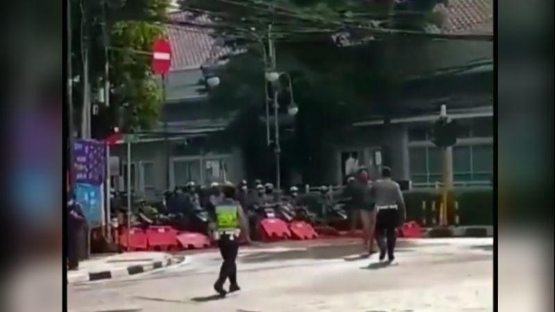 Viral Sejumlah Pemotor Terobos Blokade Jalan di Bandung, Begini Perkembangannya Menurut Polisi