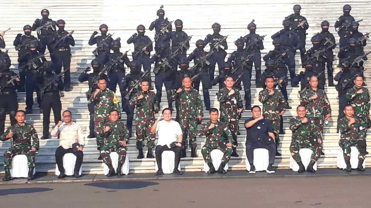 Bamsoet Apresiasi Kemampuan Satgultor TNI Atasi Terorisme di Gedung MPR RI