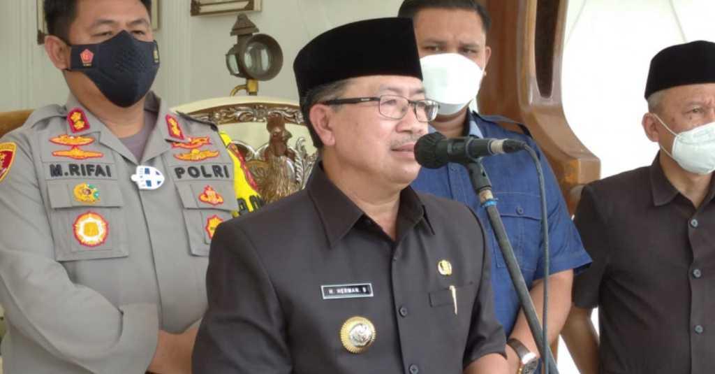 Bupati Cianjur Bantah Selewengkan Bantuan Gempa