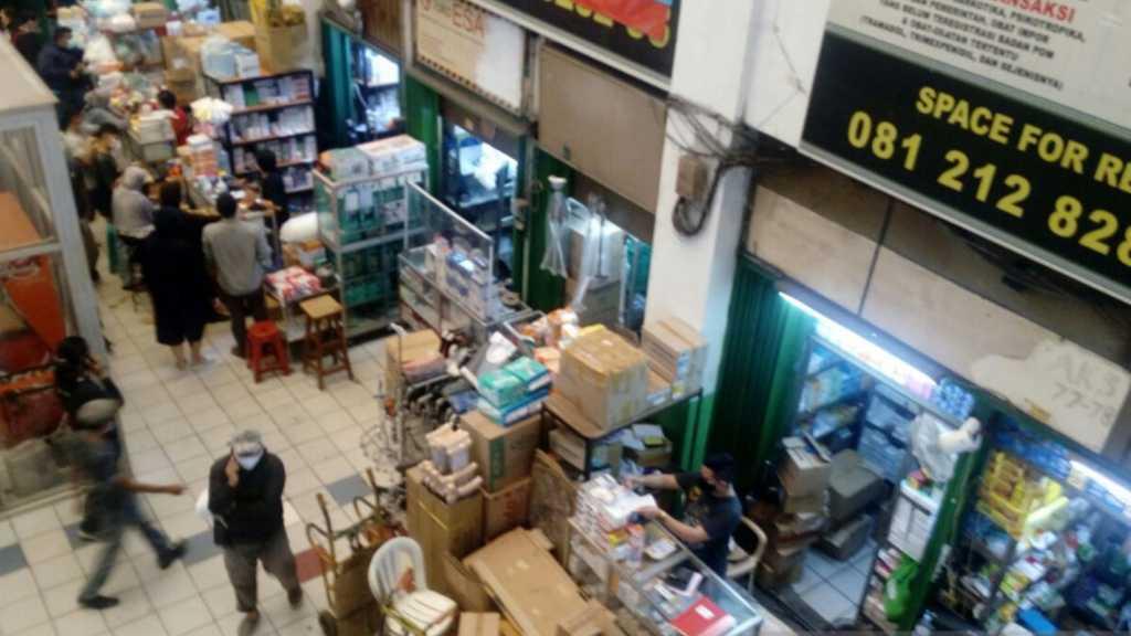 Polisi Segel Toko di Pasar Pramuka Jual Ivermectin Hampir Setengah Juta: Jangan Menyusahkan Masyarakat!