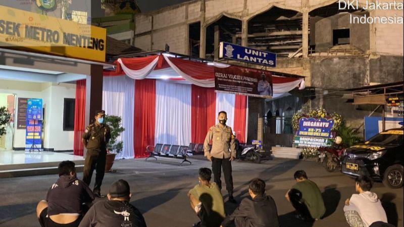 Saat PPKM Darurat, Puluhan Pemuda Malah Asyik Main Skateboard di Menteng, Alhasil Diamankan Petugas