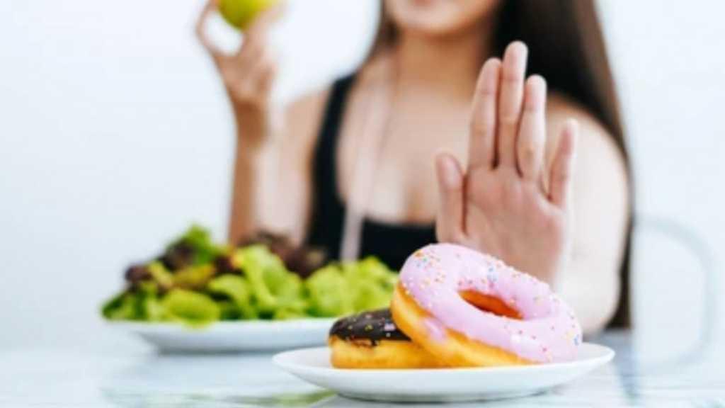 Santap Makanan Manis Sebelum Tidur? Siap-siap Hiperaktif