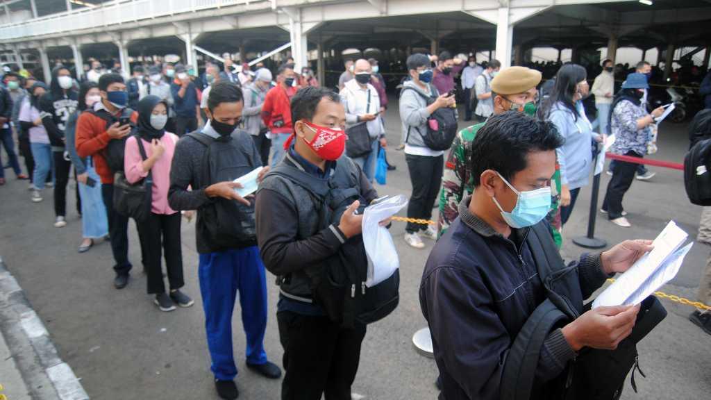 Luhut Proyeksikan Kasus COVID-19 Mulai Terkendali Pekan Depan: Kalau Kita Disiplin PPKM Darurat