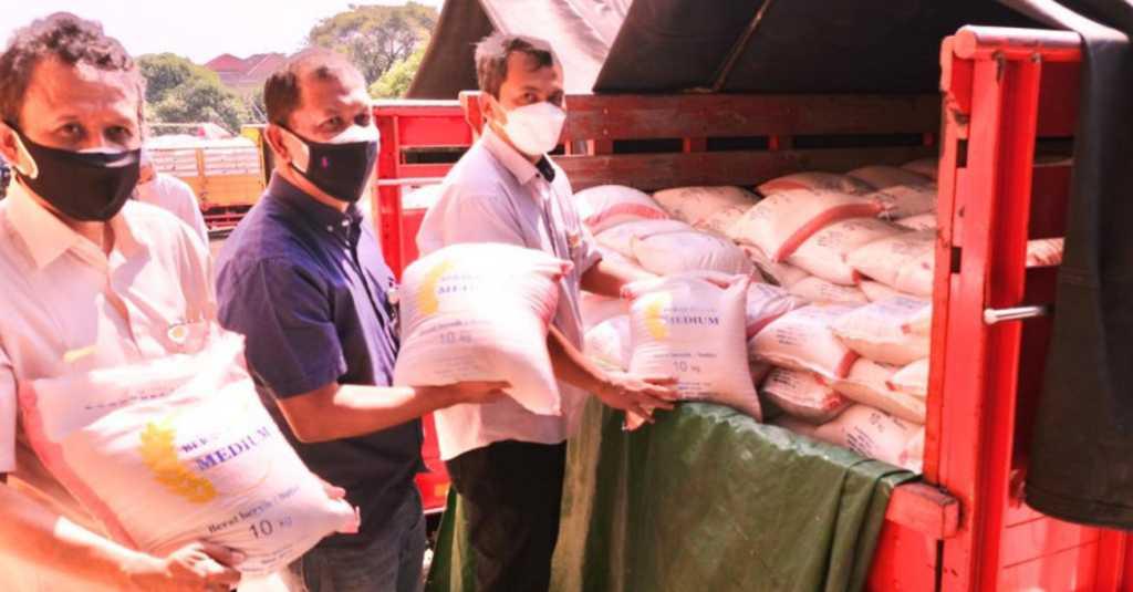 Perum Bulog Mulai Salurkan Bantuan Beras Bagi Warga yang Terdampak Kebijakan PPKM