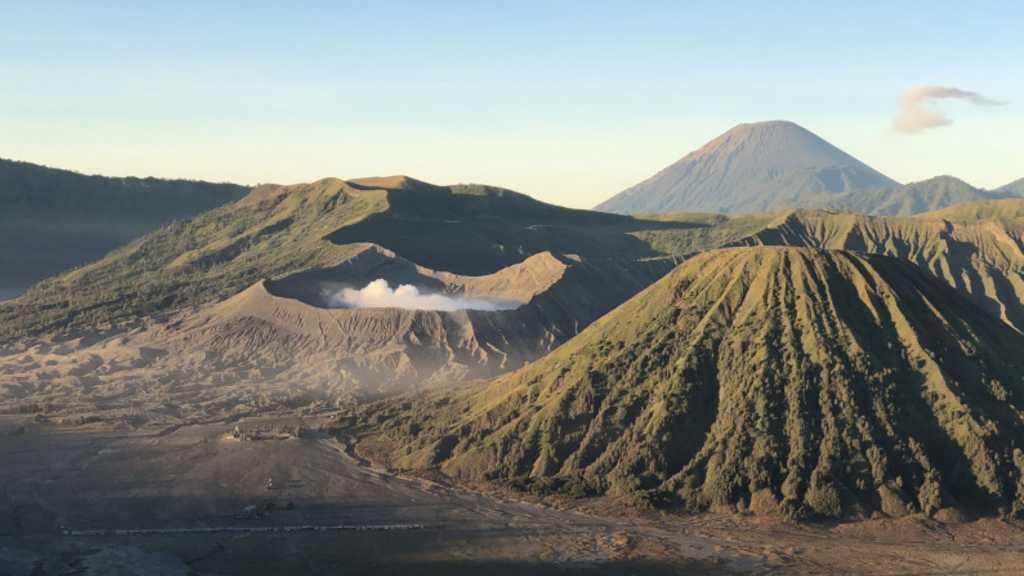 Terjadi Peningkatan Aktivitas di Gunung Bromo, Masyarakat hingga Wisatawan Diminta Waspada