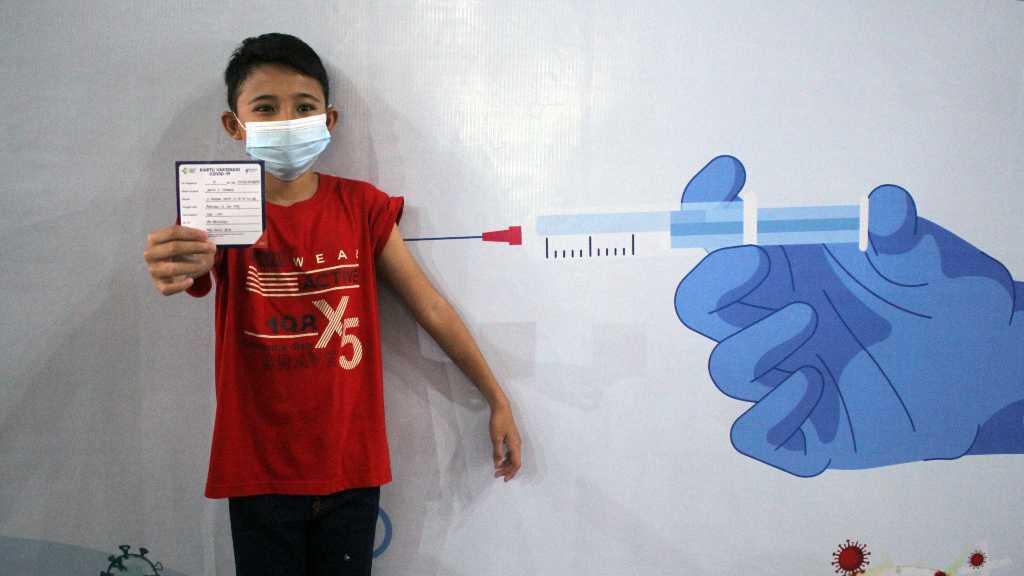 548 Ribu Anak Indonesia Terima Vaksin COVID-19 dari Target 11,9 Juta