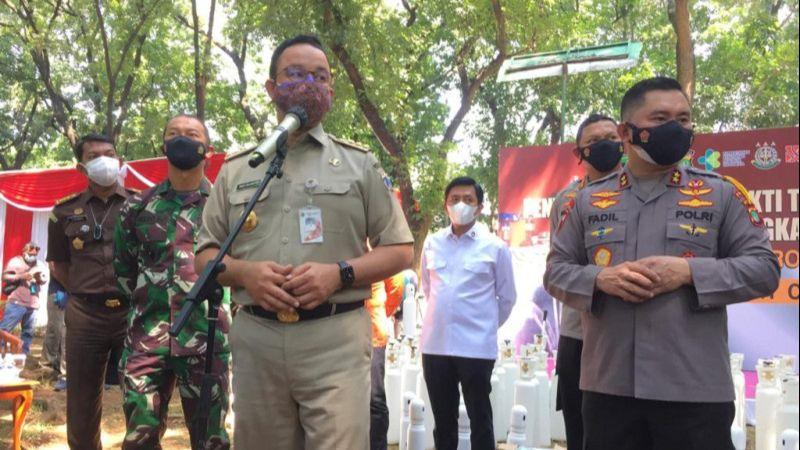 Anies Kesal Ada Orang Cari Untung Secara Ilegal Saat Tabung Oksigen Langka, Disebutnya Penjahat Kemanusiaan!