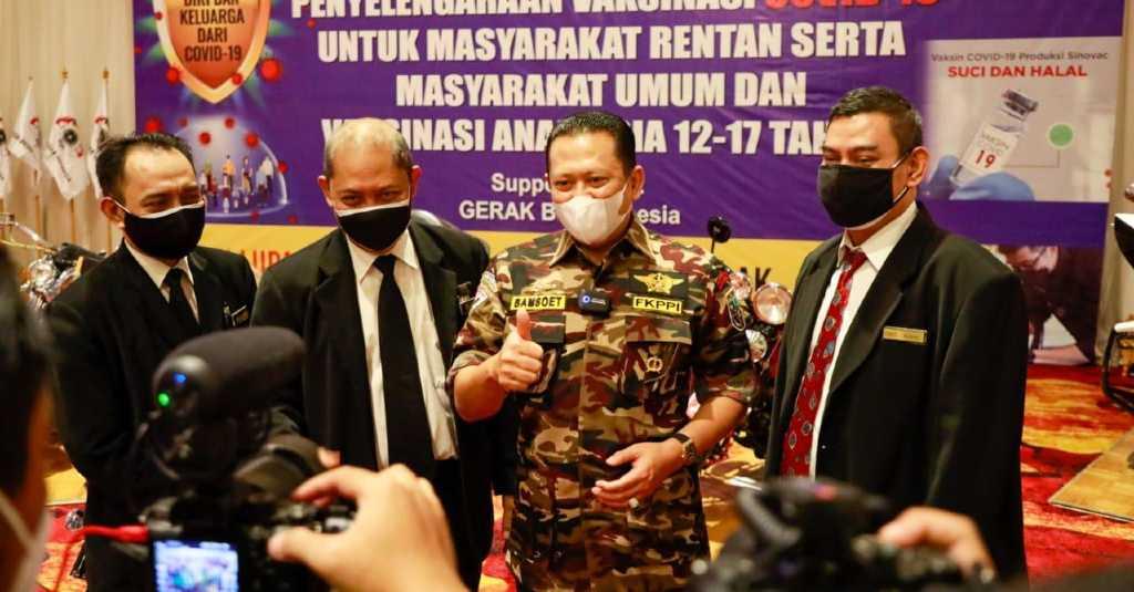 Tutup Pelaksanaan Vaksinasi Pelajar, Masyarakat Umum dan Penyandang Disabilitas, Bamsoet Ajak Masyarakat Sukseskan Vaksinasi Covid-19