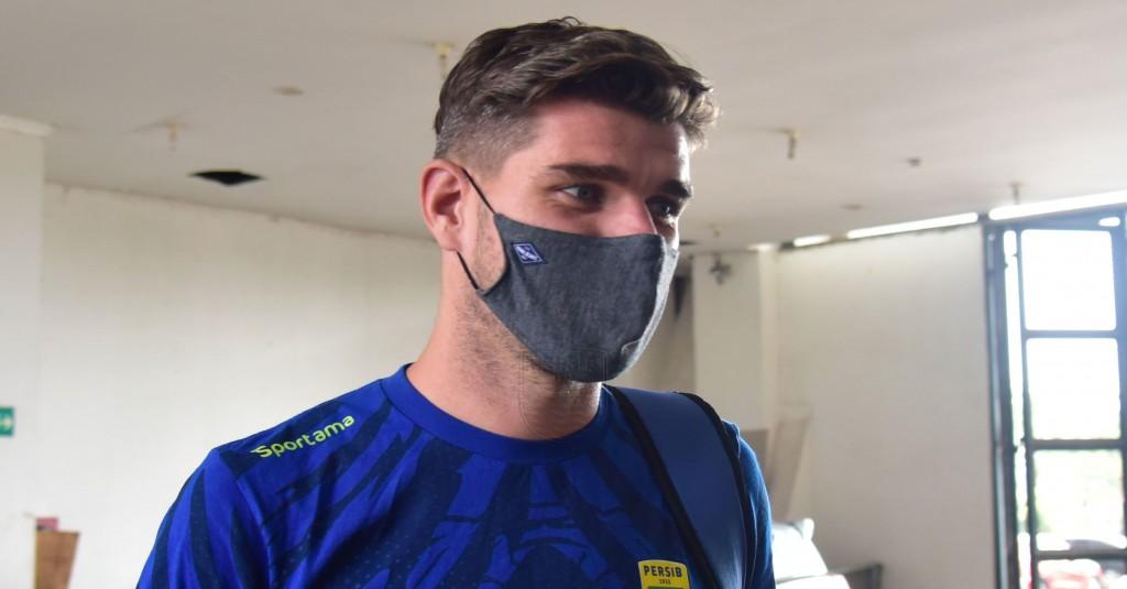 Kuipers Mengaku Nyaman Main di Persib
