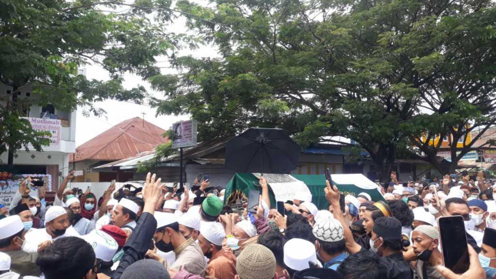 Puluhan Ribu Warga di Palu Salatkan Jenazah Habib Saggaf, Walkot hingga Gubernur Turut Hadir
