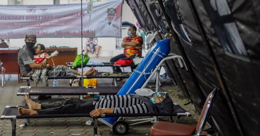 Waduh! Tempat Tidur RS di Medan Sudah Penuh, Tenda Darurat Dibangun untuk Pasien COVID-19