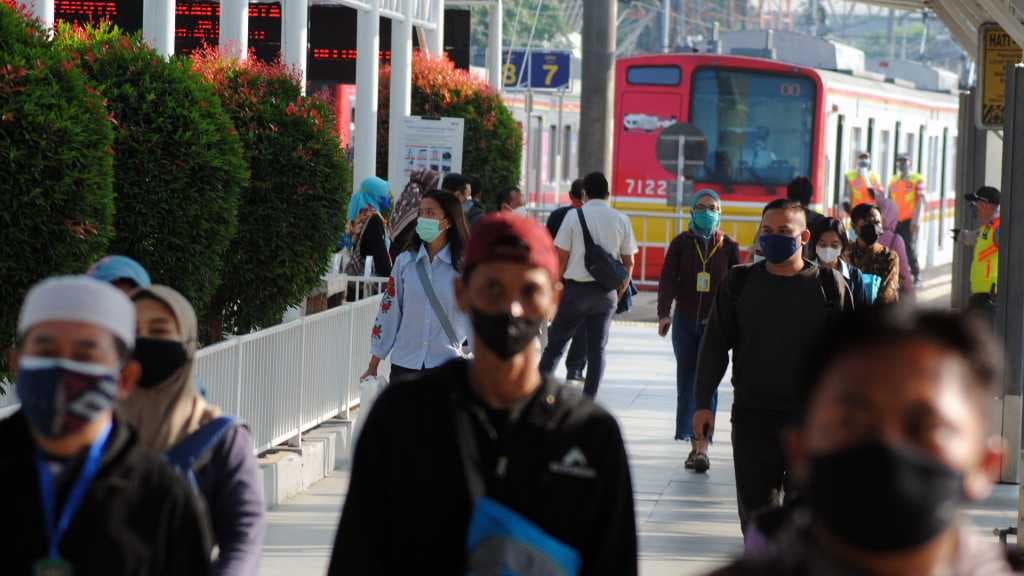 Kabar Baik! Pakar Sebut Kasus COVID-19 Menurun Separuh dari Angka Puncak