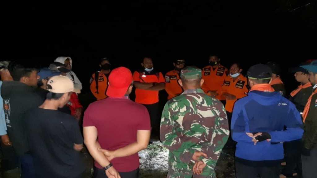 Terjebak Usai Kibarkan Bendera di Gunung Amonggedo, Basarnas Evakuasi 30 Mahasiswa