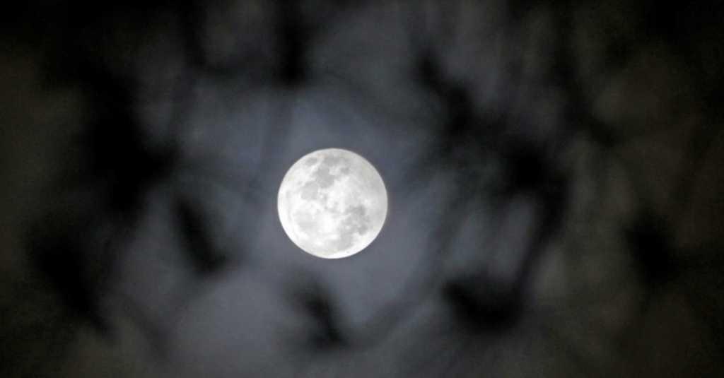 Fenomena Alama 'Blue Moon' Bisa Dilihat di Seluruh Indonesia Pada 22 Agustus Mendatang