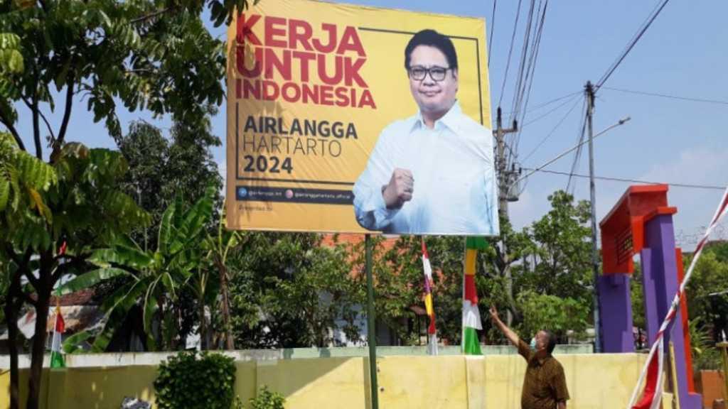 Baliho Airlangga Maju Pilpres 2024 Mejeng di Sejumlah Titik, DPD Golkar Jateng Menilai Wajar